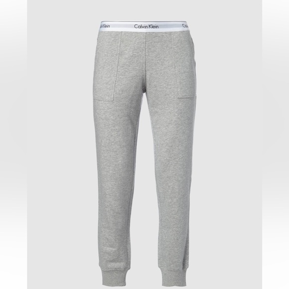 CK Sweater and Pants Set - Picture 3 of 4